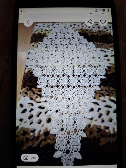 Fata de masa lucrata manual
