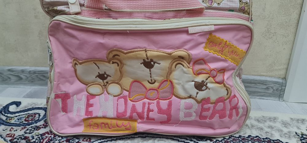 Продаются детские сумки в хорошем состоянии.