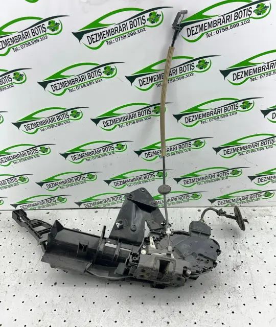 Broasca usa fata dreapta Ford Focus 2009 1.6 TDCi MT (109 hp)