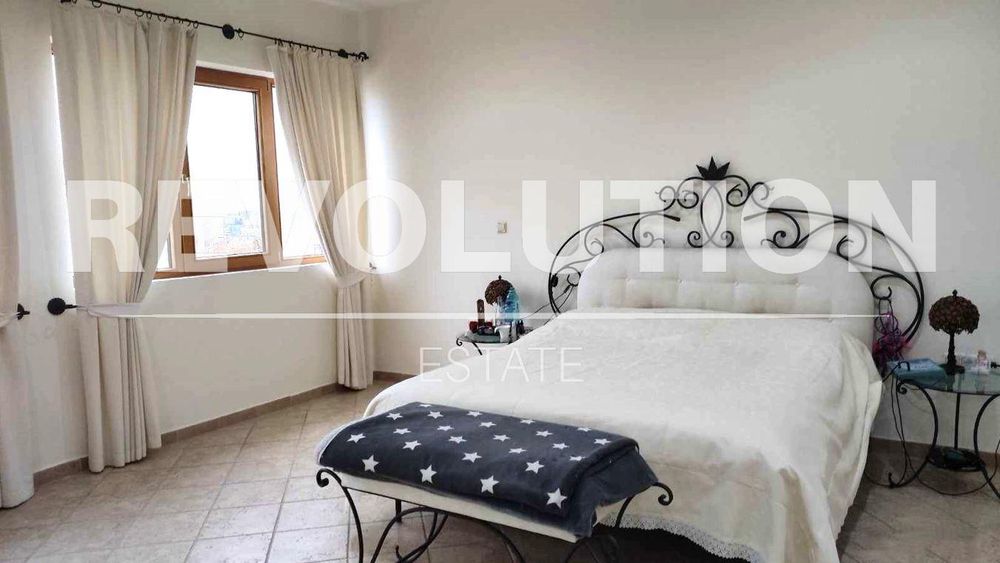 МОДЕРНА КЪЩА в района на Ален мак!