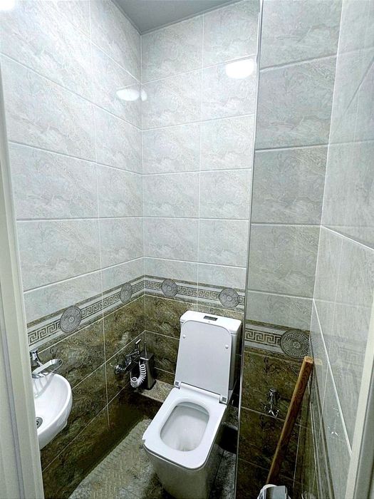 Chilonzor novza metro yonida 2 honali kvartira