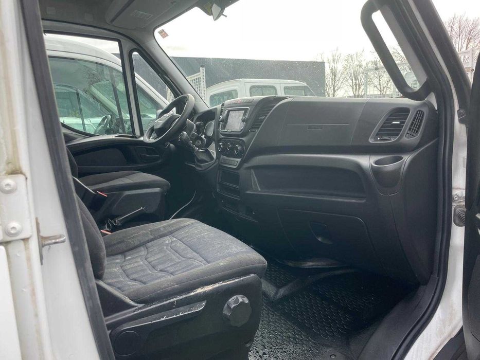 Iveco Daily 35C16H3.0 D 5+1 locuri cu bena basculabila