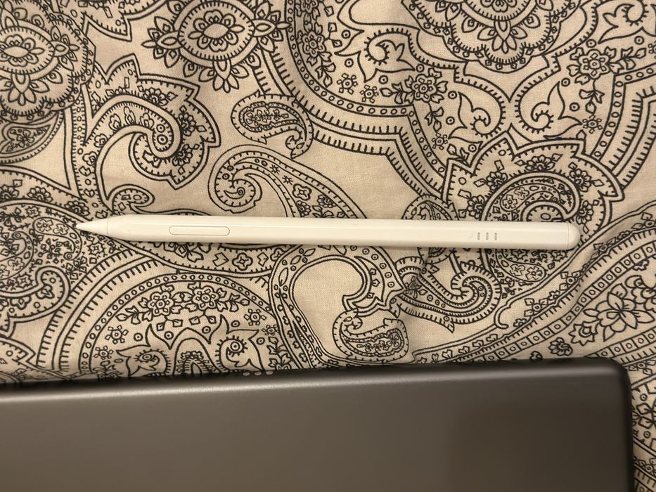 Apple Ipad 8 th gen 2021 ( 8 Generation ) 650 LEI