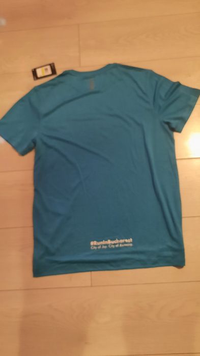 Vand tricou barbati running Under Armour,marimea M(nou cu eticheta)