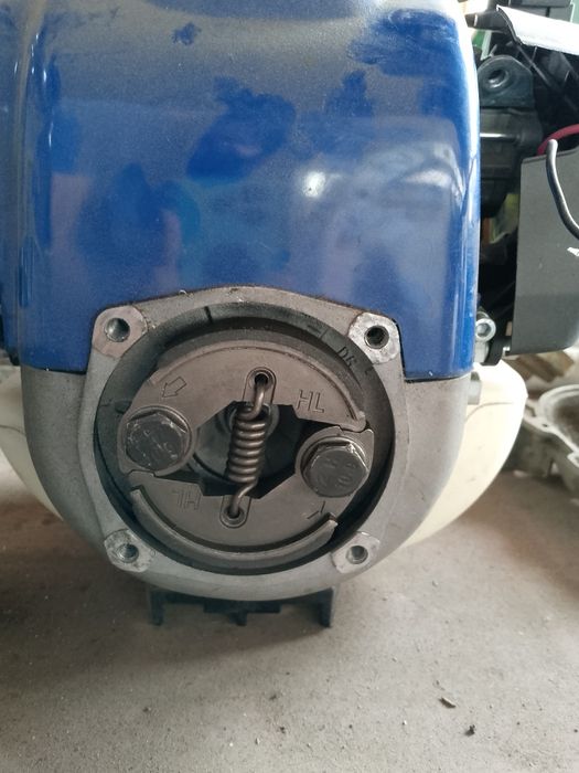 Триммер 4х тактный