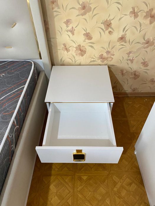 Продам спальный гарнитур