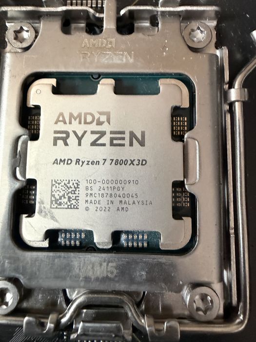Kit PC Ryzen 7 7800x3D 32g ddr5 1Tb nvme RTX4070ti 16g  sursa 850w