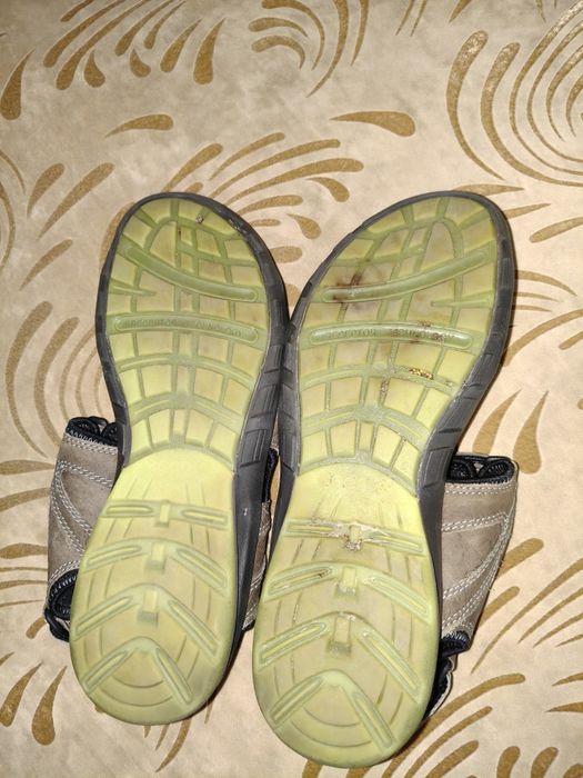 Sandale ecco 44 bune