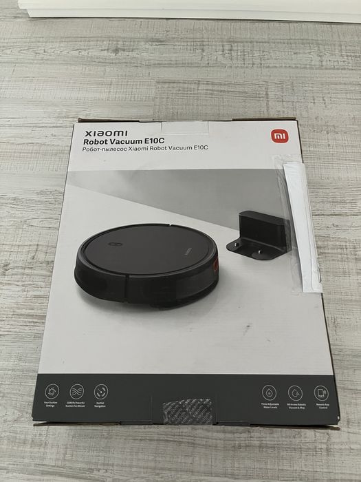 Vand Aspirator robot Xiaomi E10c nou in cutie ,nu a fost folosit
