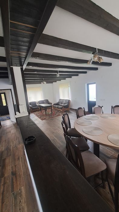 Cabana de inchiriat.