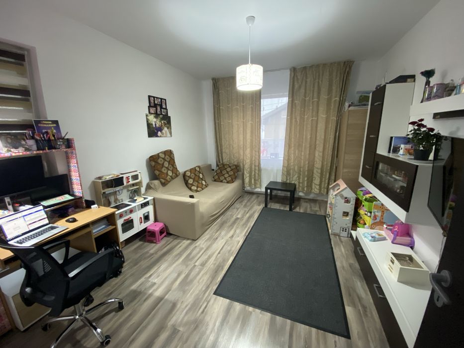 Vand apartament 2 camere