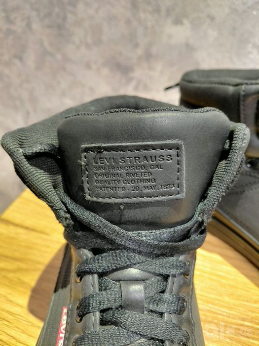 Оригинальные ботинки Levi's