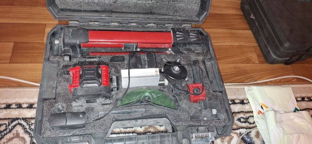 Продаю лазерный уровень