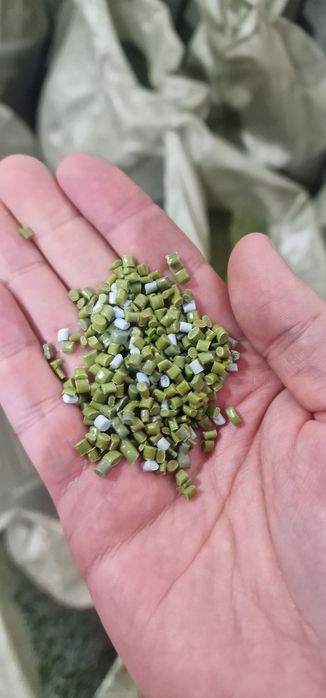 Гранула ПВД и Стрейчь