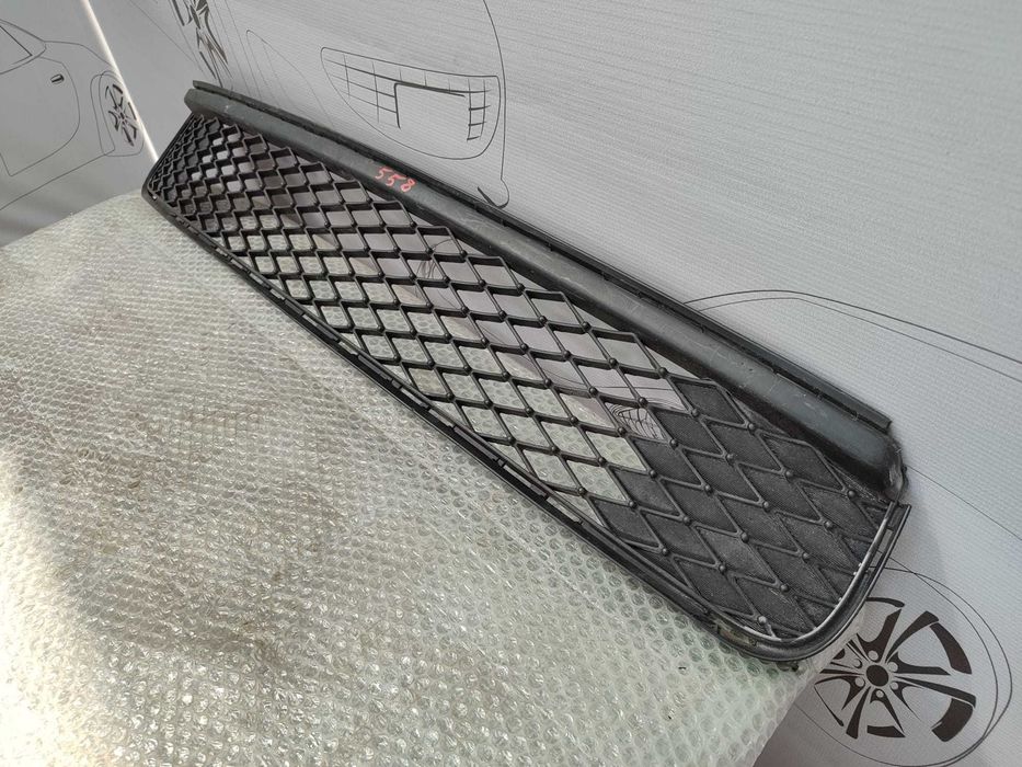 Grila Bara Fata Toyota Auris (E150) 2009–2012 / Cod OEM 53112-02250 (4B2)