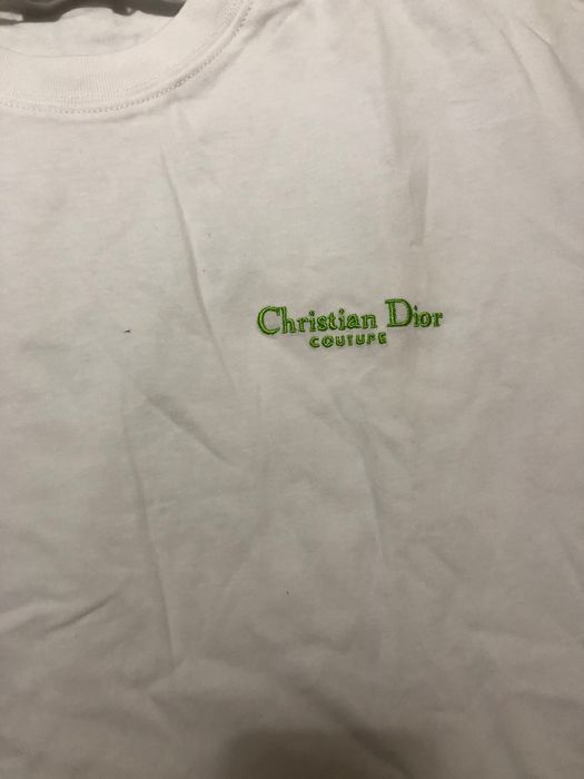 Vând  tricou nou cu eticheta