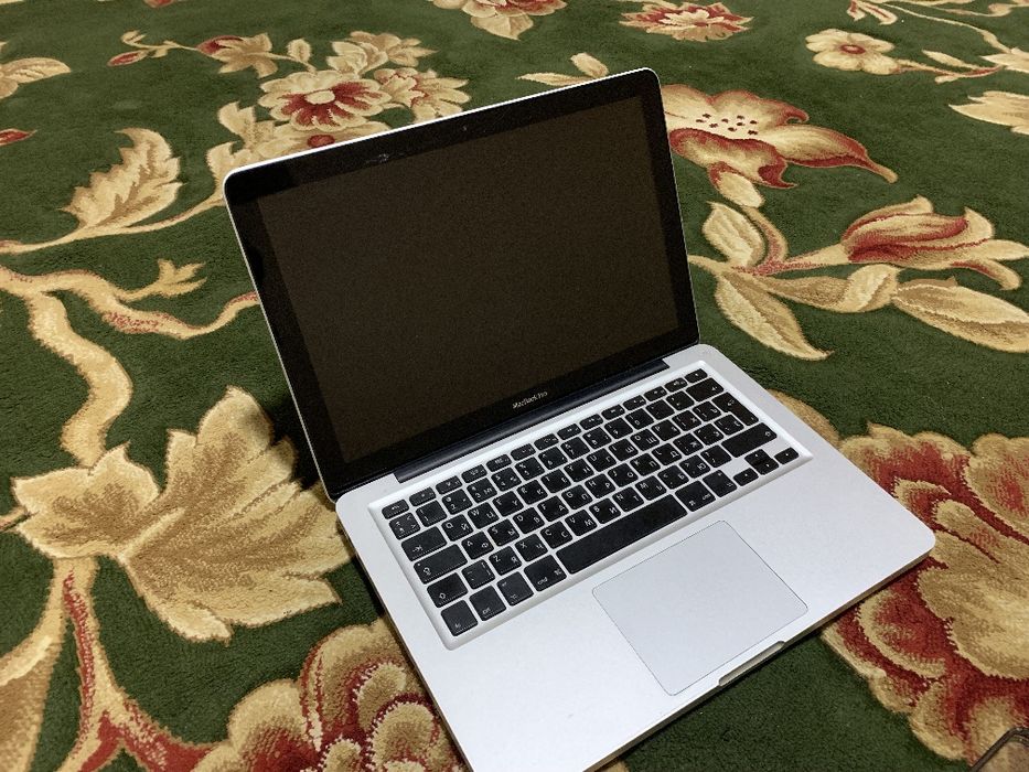 Macbook pro хорошее состояние