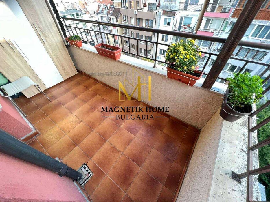 Дава се под наем Тристаен апартамент в Бургас, Възраждане - 105 кв.м за 612 € - Снимка #4