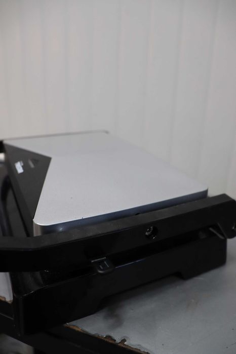 Tristar Gril de Contact 1000W GR-2854незалепващо покритие, лек дефект