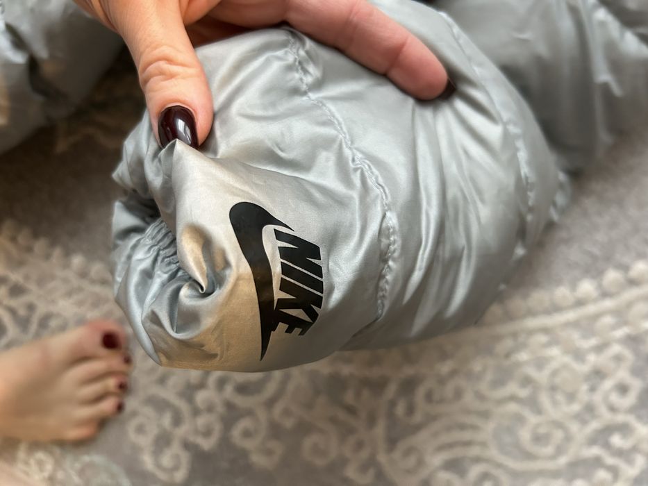 Пуховик Nike на пуху
