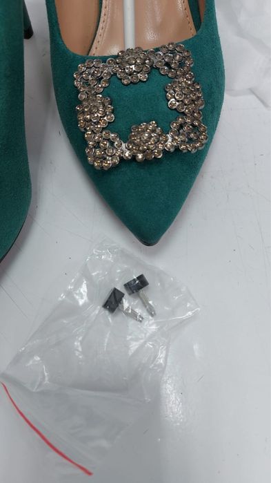 Женская вечерняя обувь