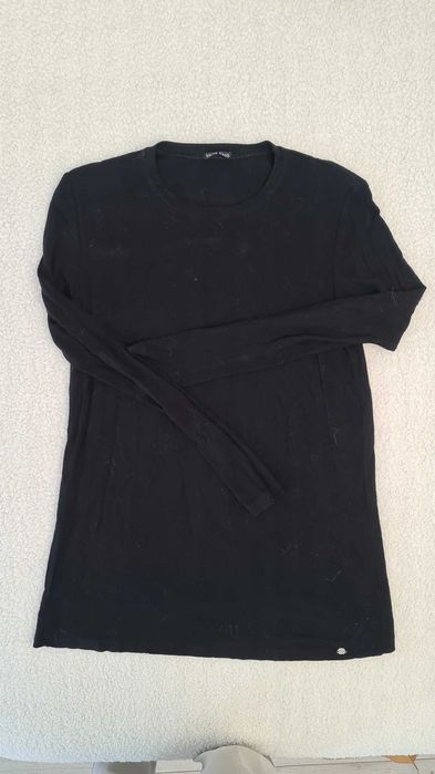 Подарявам блузи, обувки и други