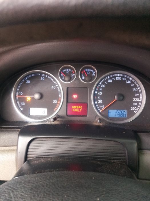 Vând Volkswagen Passat b5. 5