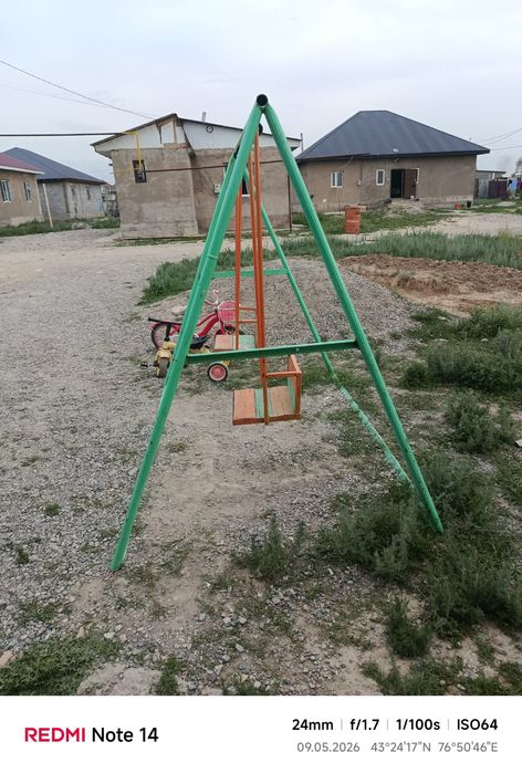 Продам двойные детские качели