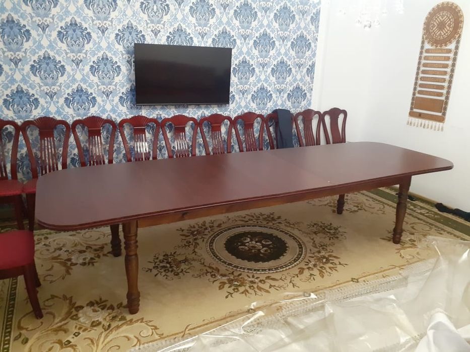 Продаётся в городе Тараз, овальный стол 3.5м