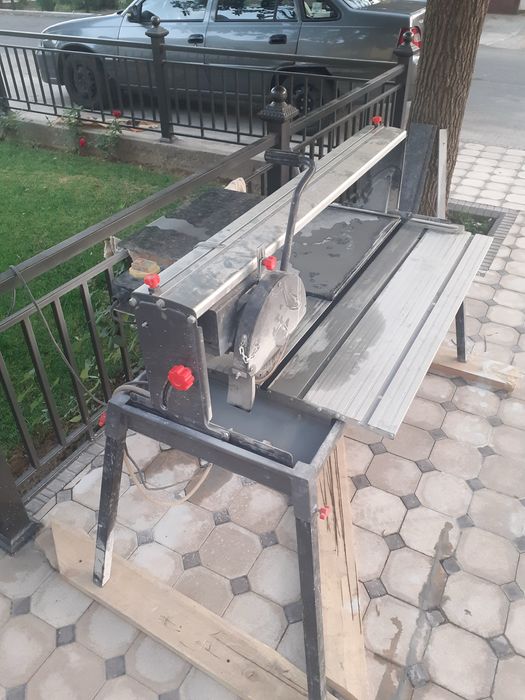 Total kafel granit stanok sotiladi