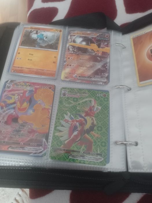 Pokemoni se vinde cu tot cu albumul