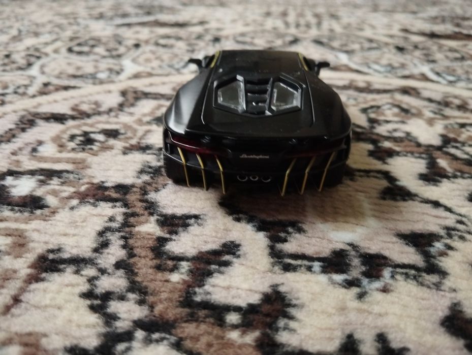 BUGATTI CHIRON Lamborghini Centenario масштабные модели