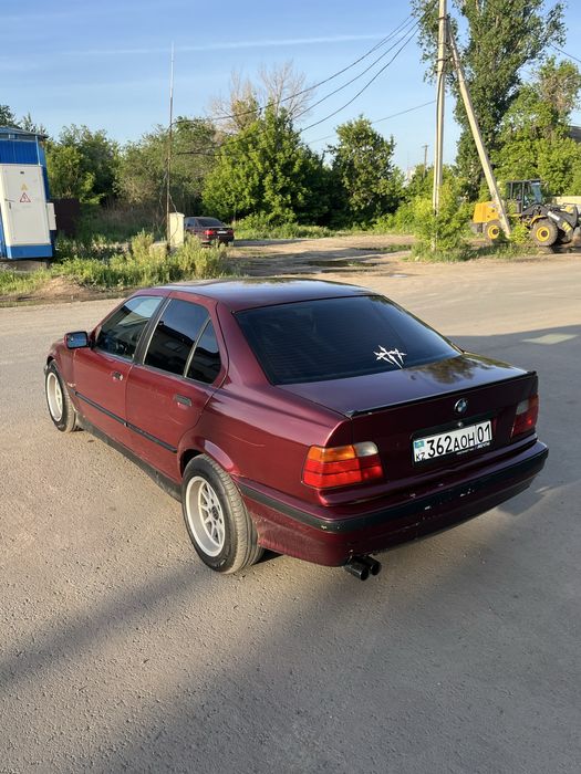 Продам бмв е36 м40б18
