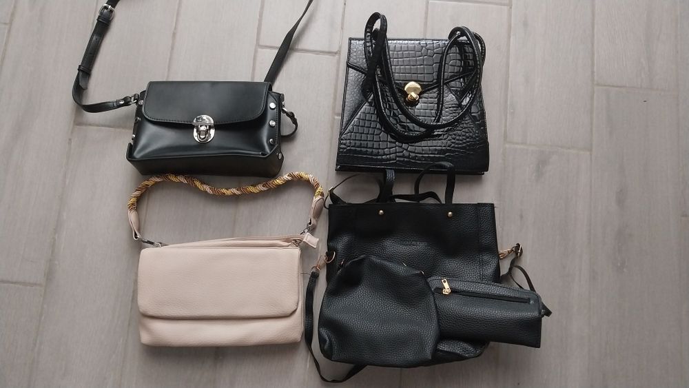 Vand 4 genți dama, noi, nepurtate