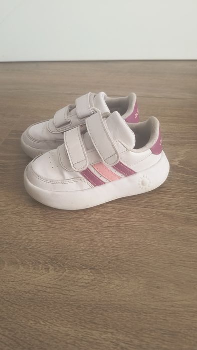 Маратонки за момиче Adidas