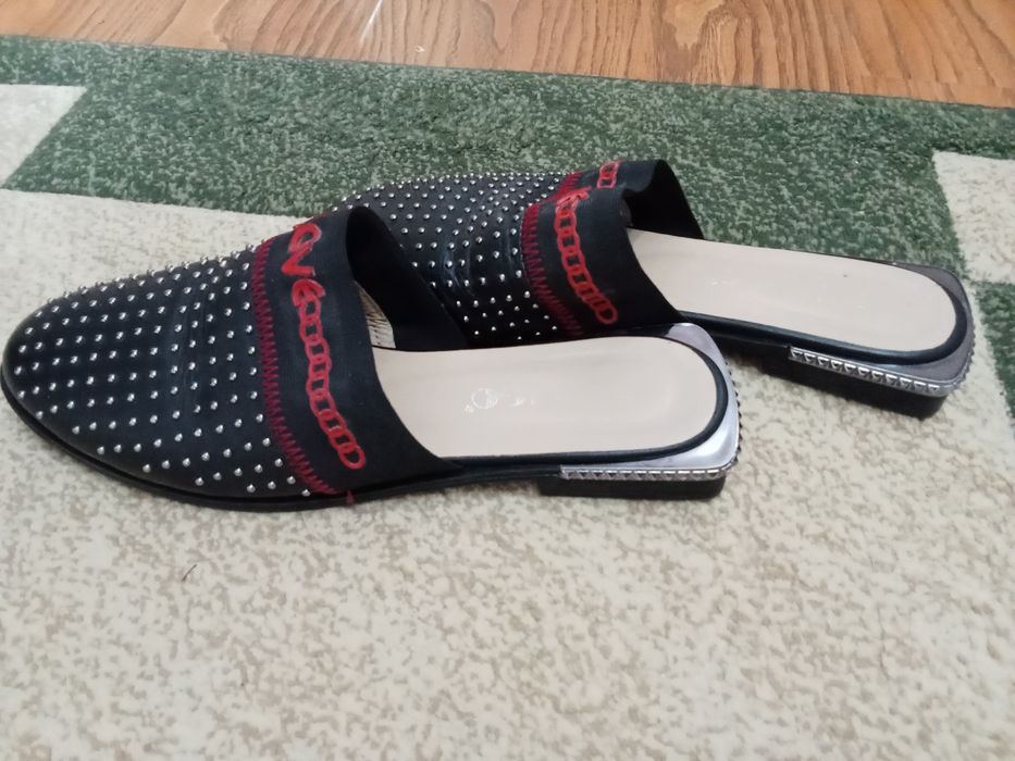 Продам обувь подойдёт на 38-39р