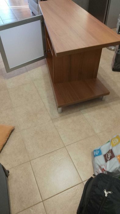 Телевизионен шкаф