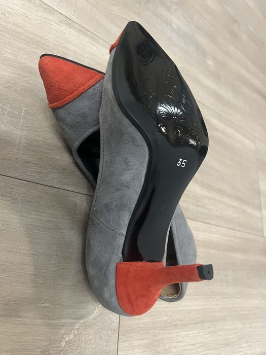 Pantofi stiletto piele intoarsa