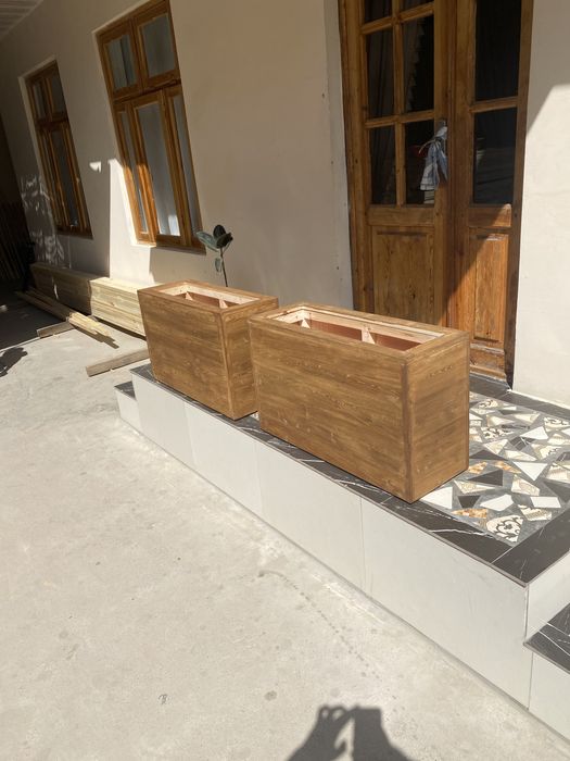 Элитные кашпо из натуральной древесины (клумбы из массива дерева)