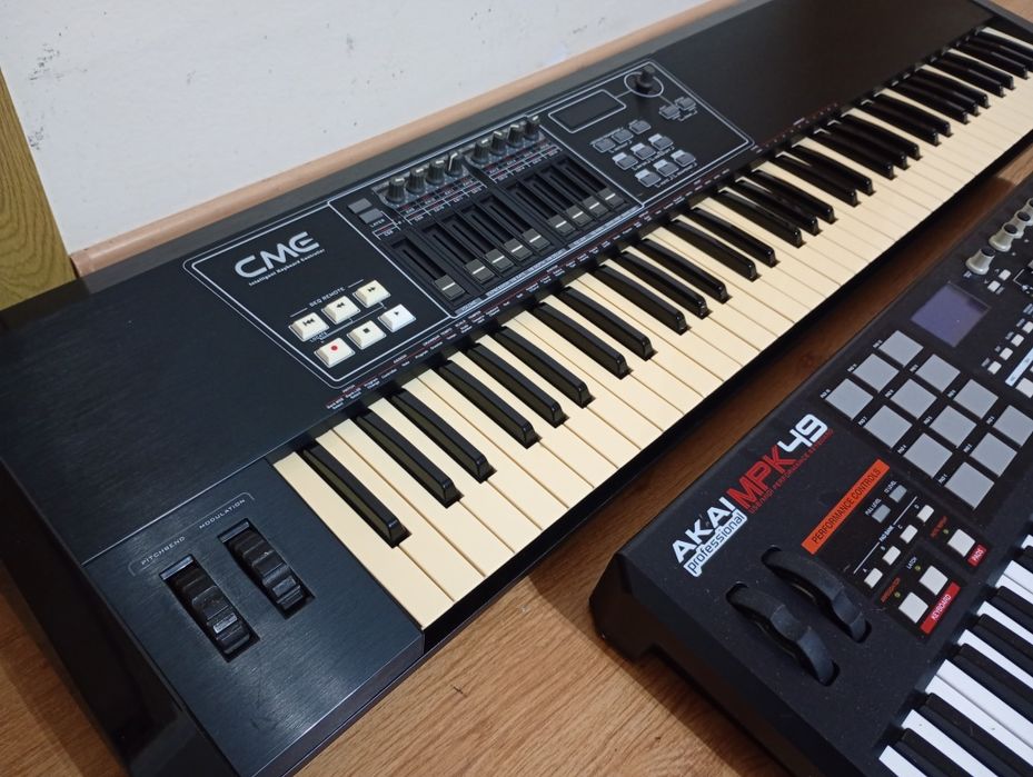 CME-UF70 Akai MPK49 Novation Nocturn49 midi controllere pian orga