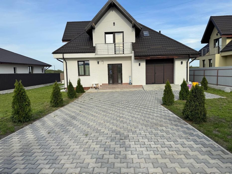 Casa construita noua in zona linistita