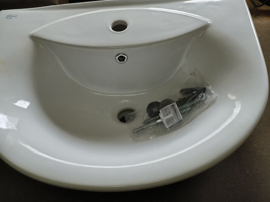 Порцеланова мивка "Идеал Стандарт"