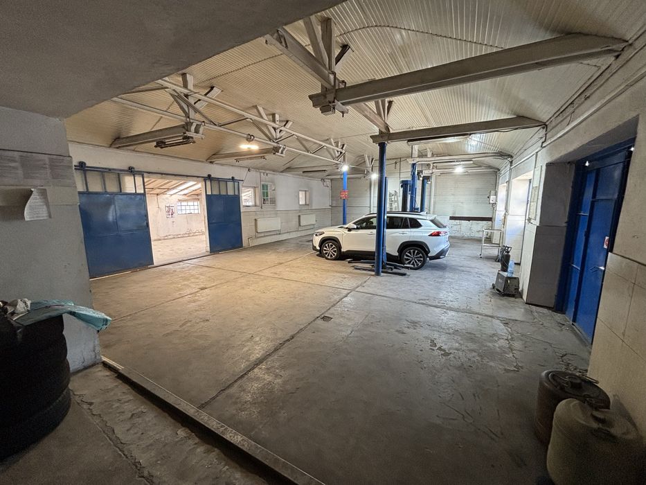 Vand/inchiriez Hala+birouri in centru Orasului, langa MC Donalds