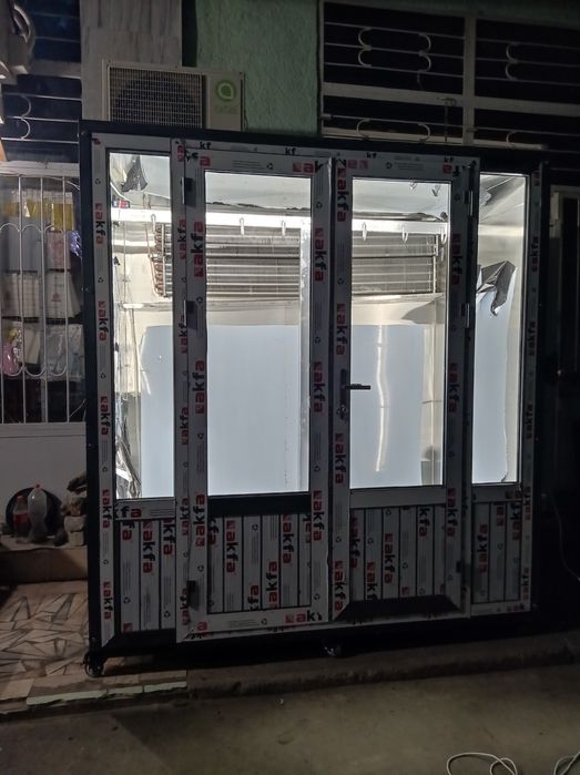 Витрина холодильник