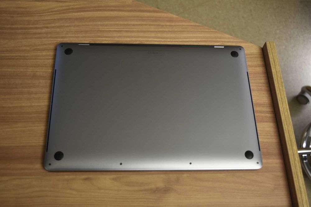 MacBook Pro (16-inch, 2019) I9 32 GB RAM 1 TB SSD