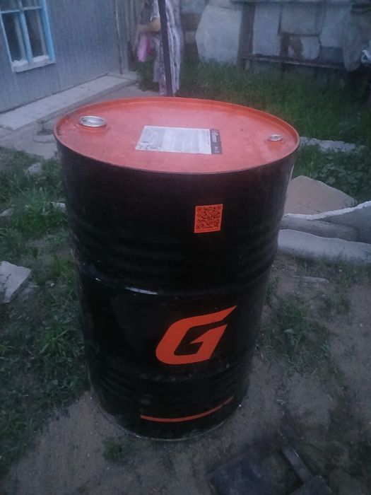 Продам б/у бочки 200л 3000тн