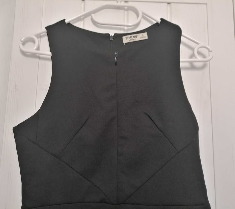 Rochie neagra scurta