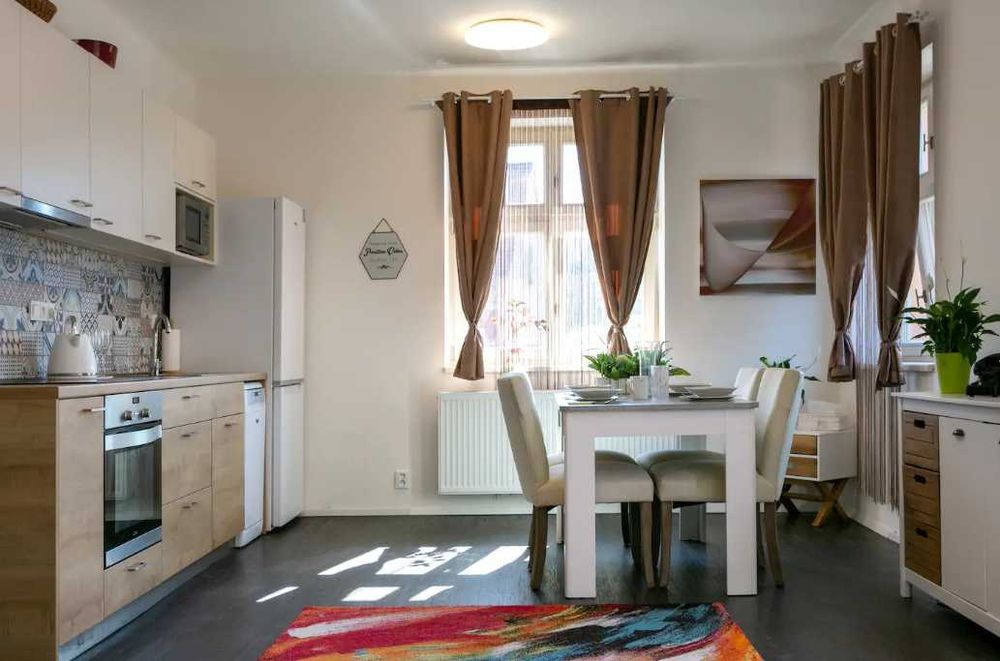 Дава се под наем Двустаен апартамент в Пловдив, Христо Смирненски - 65 кв.м за 265 € - Снимка #1