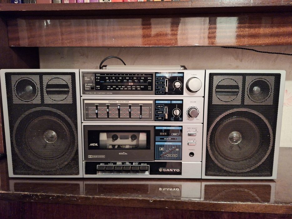 Радиокасетофон SANYO