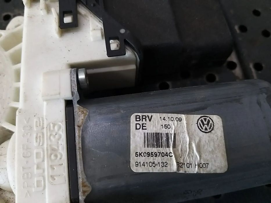 Motoras macara dreapta spate vw golf 6 5k 5k0959704c 997756102 7746006002 5k0959795